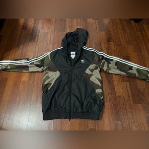 MENS Adidas Original Camo Windbreaker Camouflage Jacket Hoodie. Size Medium (M)